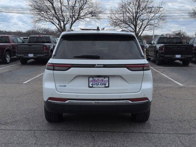 Used 2023 Jeep Grand Cherokee 4WD 4xe image 4