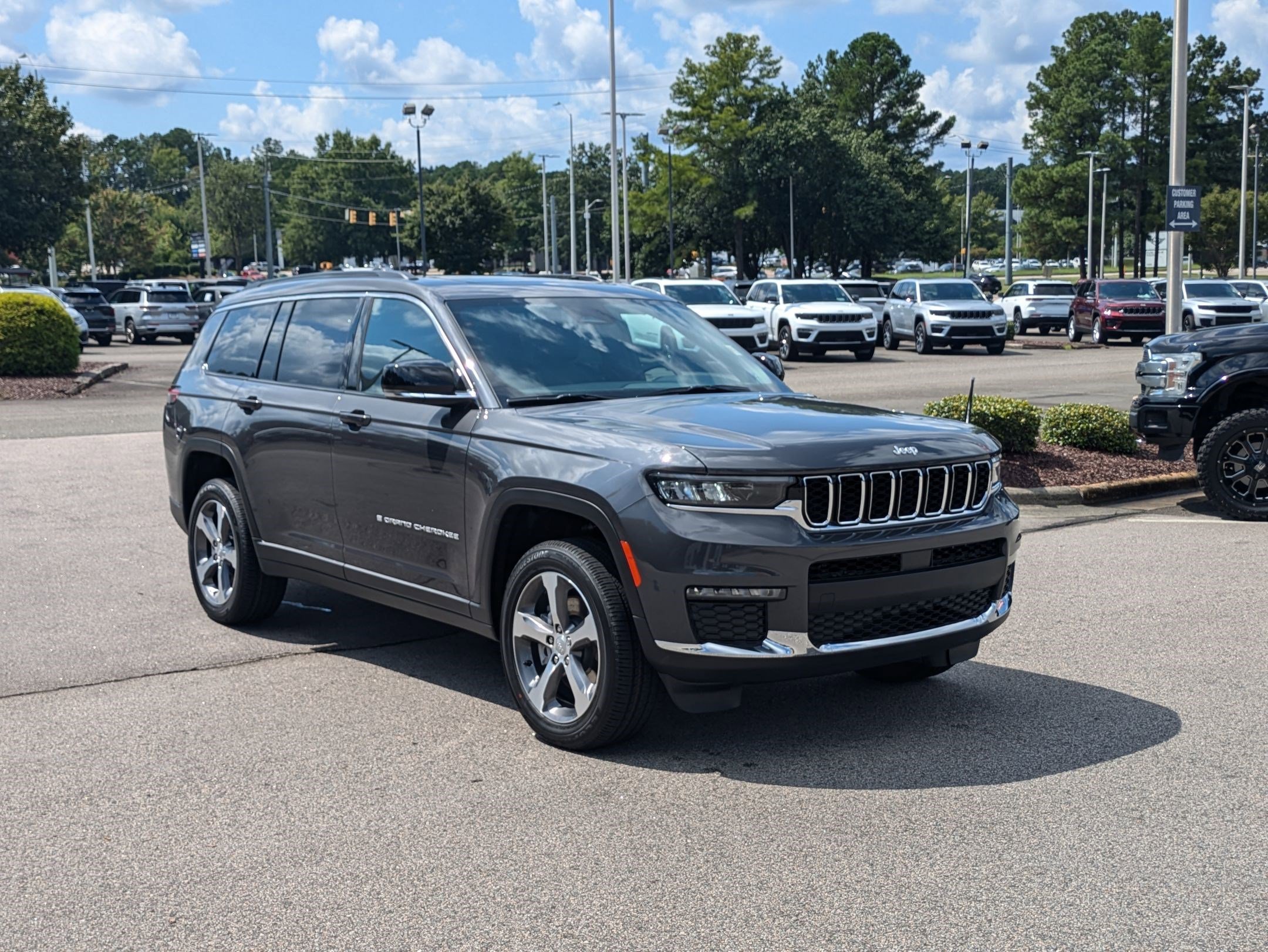 New 2025 Jeep Grand Cherokee L Limited image 3