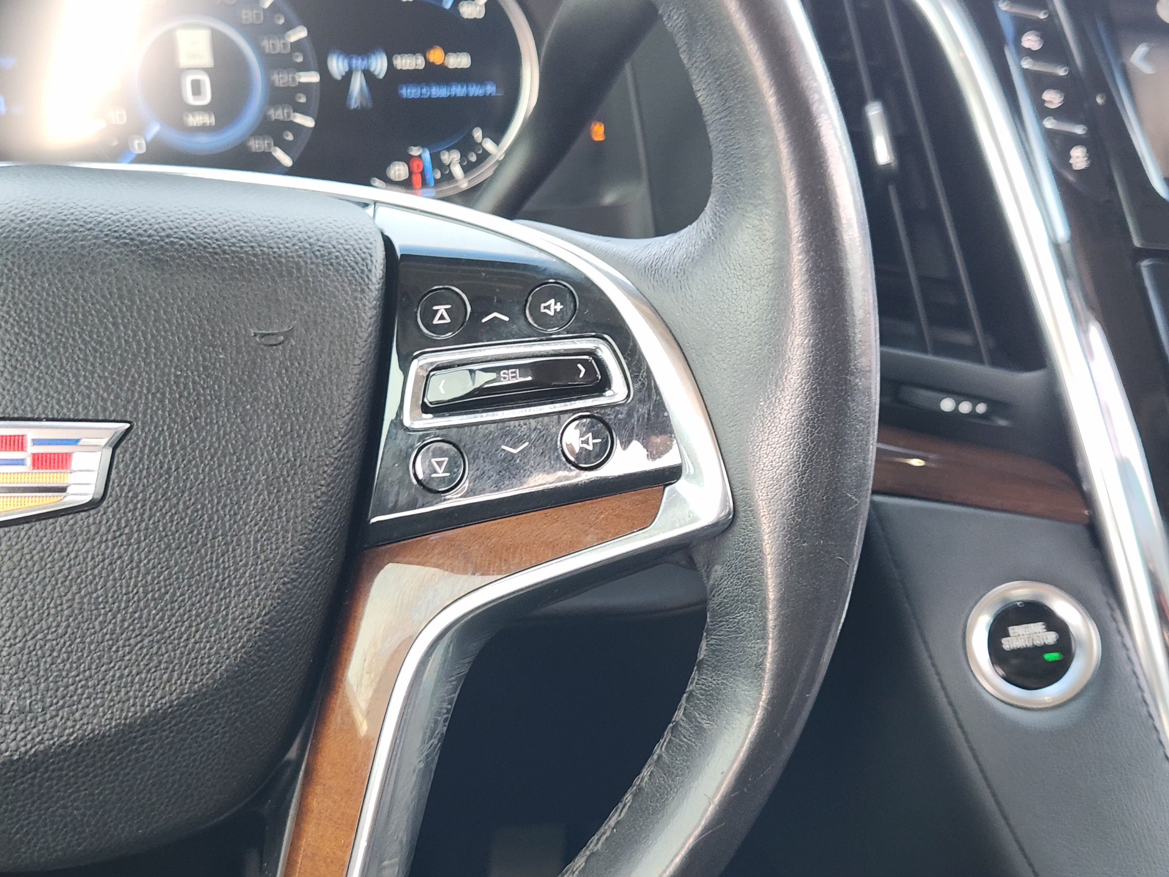 Used 2019 Cadillac Escalade Premium Luxury w/ Escalade Sport Edition RWD image 29