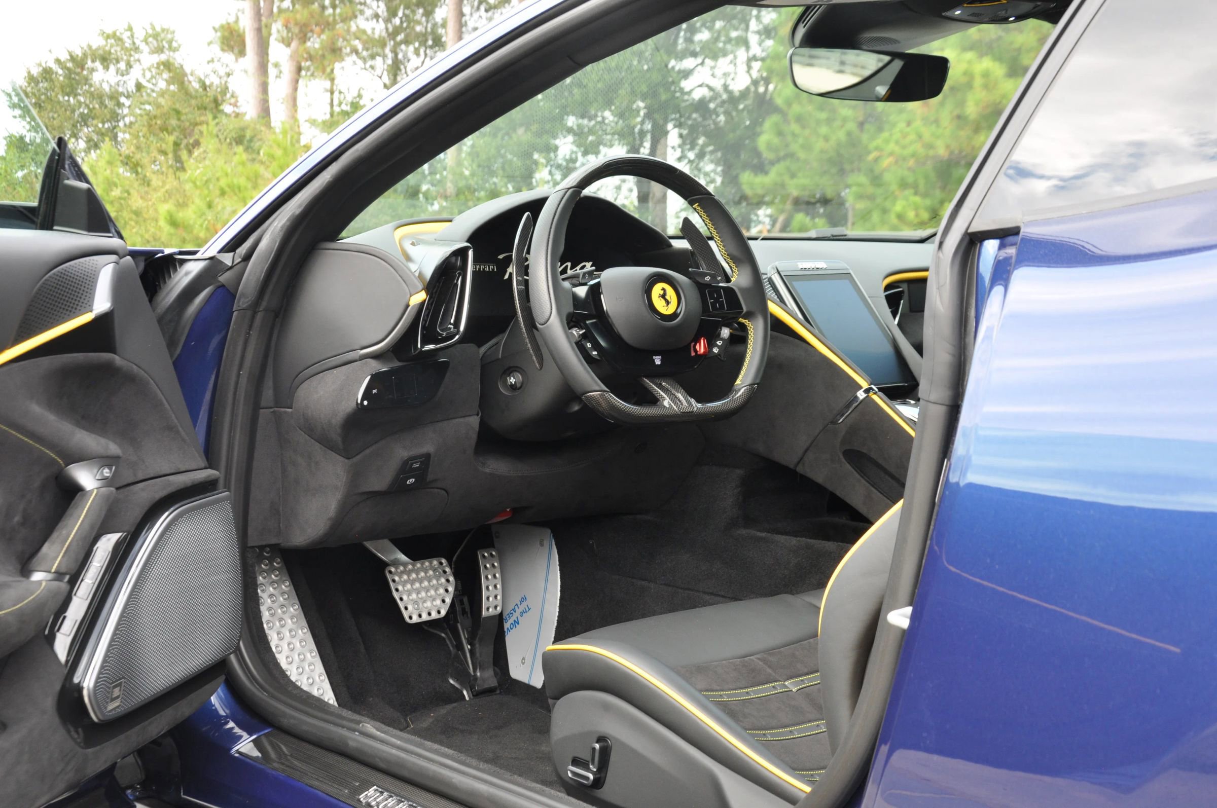 Used 2022 Ferrari Roma image 22