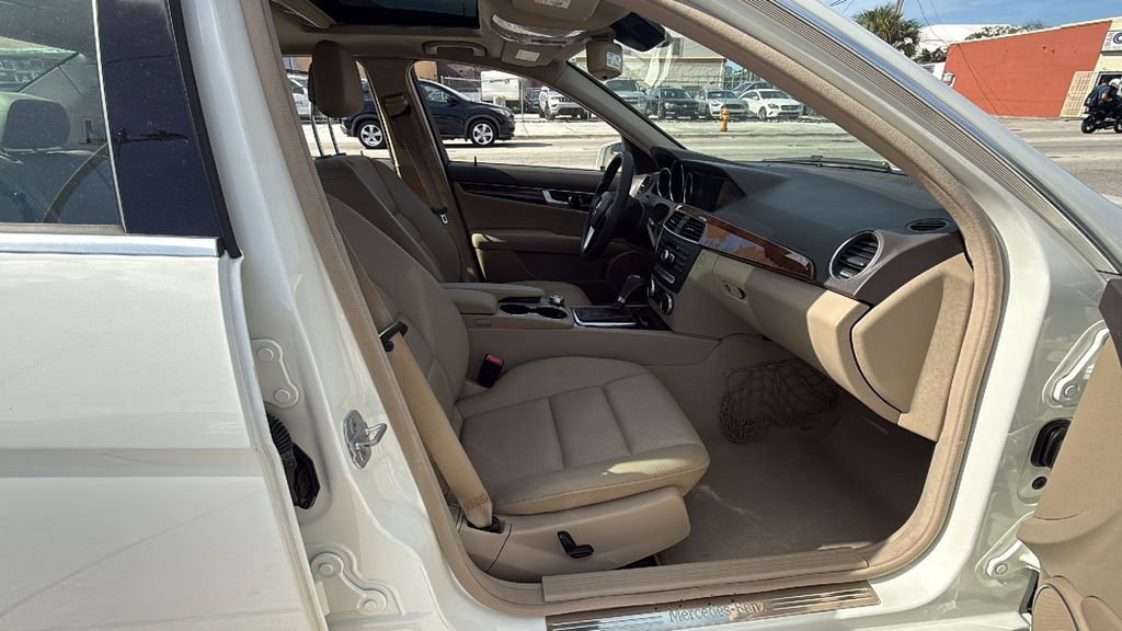 Used 2012 Mercedes-Benz C 250 Sedan image 41