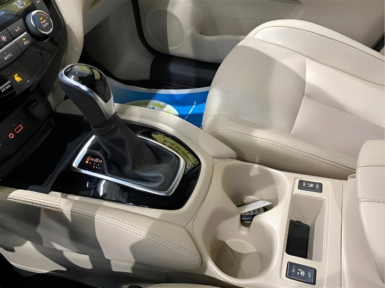 Used 2018 Nissan Rogue SL image 11