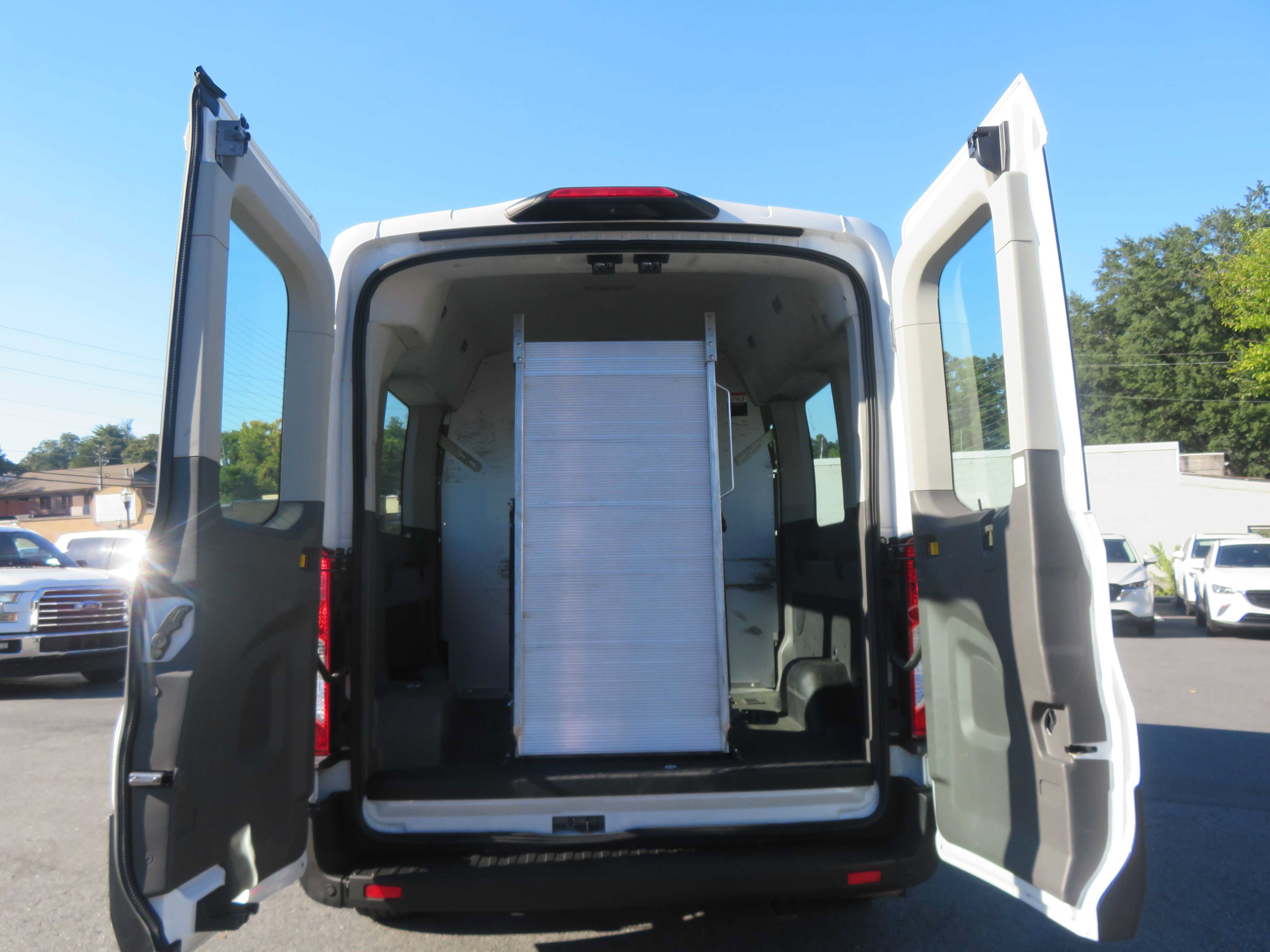 Used 2022 Ford Transit 350 XL RWD image 18