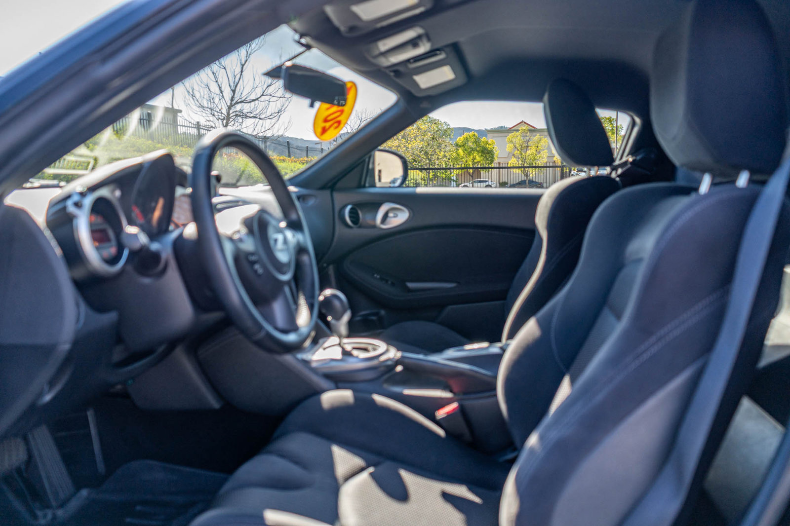Used 2017 Nissan 370Z Coupe RWD image 15