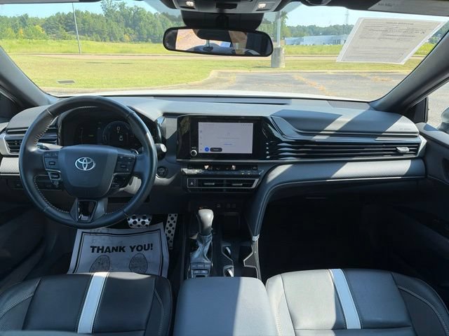 Used 2025 Toyota Camry SE FWD image 8