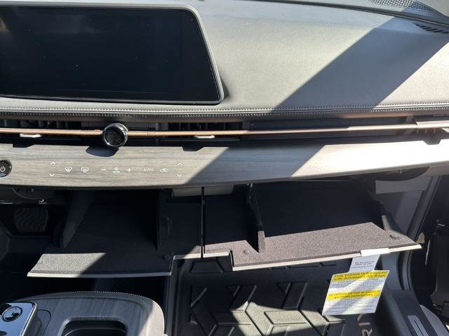 Certified 2025 Nissan Ariya AWD image 30