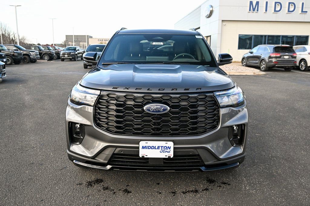 New 2026 Ford Explorer ST-Line w/ ST-Line Street Pack image 10