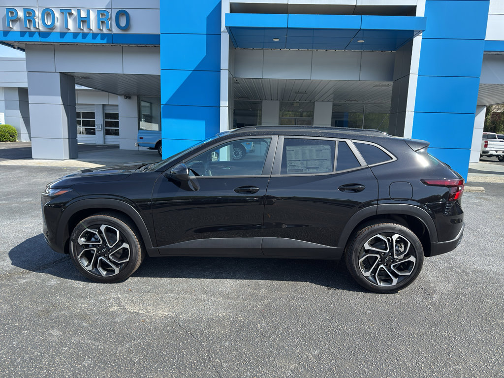 New 2026 Chevrolet Trax RS w/ Driver Confidence Package image 2
