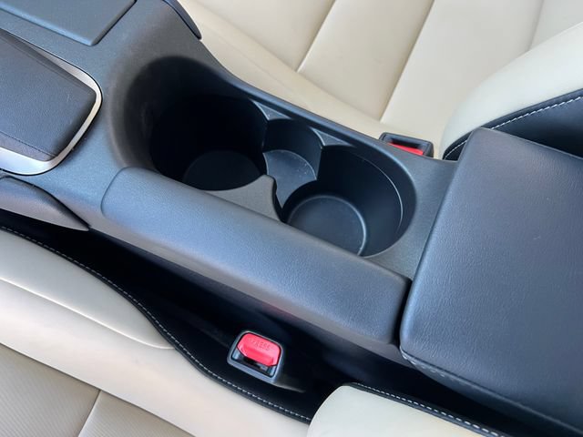 Used 2016 Lexus CT 200h w/ Navigation Package FWD image 27