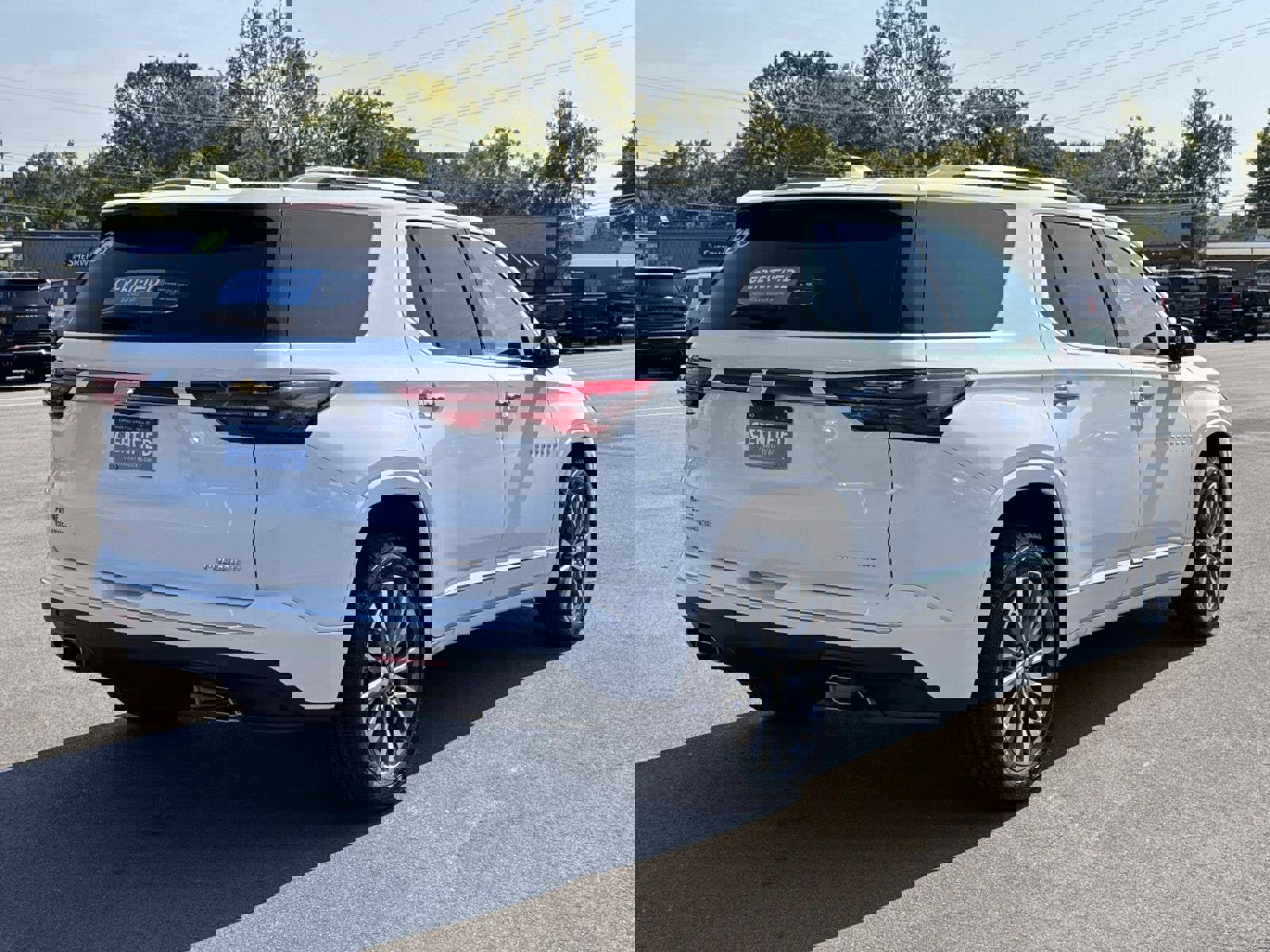 Certified 2023 Chevrolet Traverse Premier w/ LPO, Floor Liner Package image 15