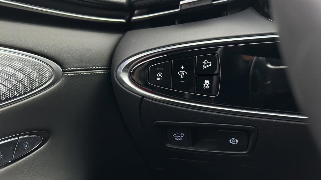 Used 2025 Genesis GV70 2.5T w/ Advanced Package AWD/4WD image 30