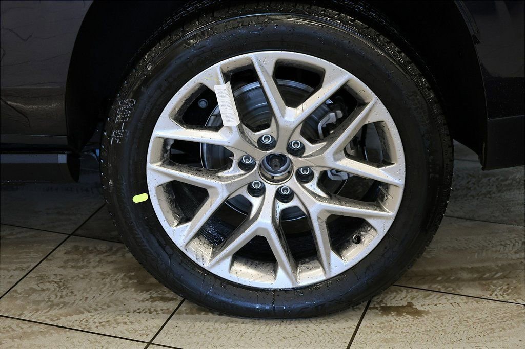 New 2026 Chevrolet Suburban High Country image 6