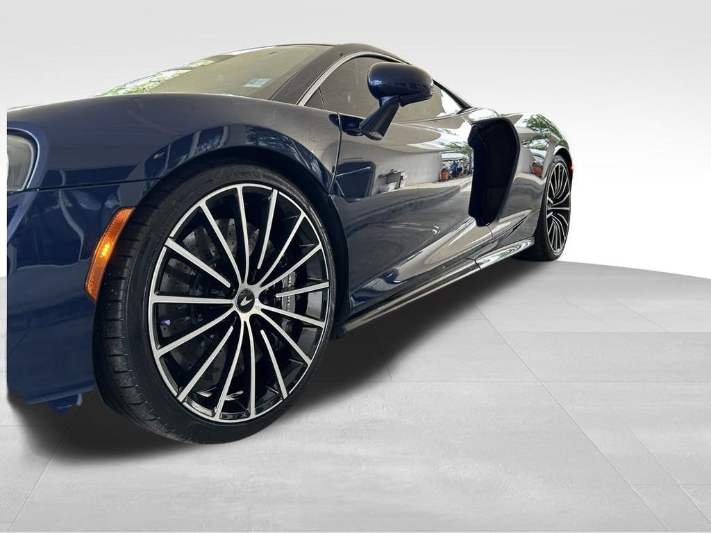 Used 2020 McLaren GT image 20