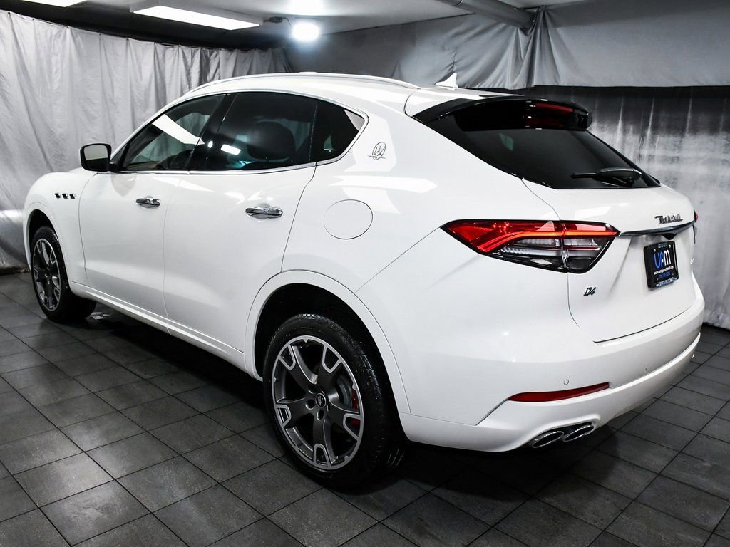 Used 2021 Maserati Levante image 4
