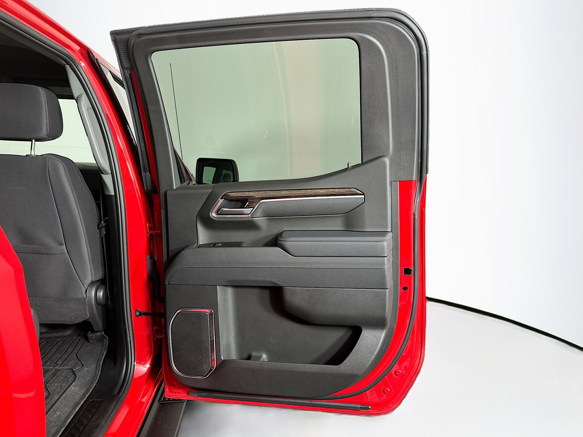 Used 2025 GMC Sierra 1500 Elevation image 29