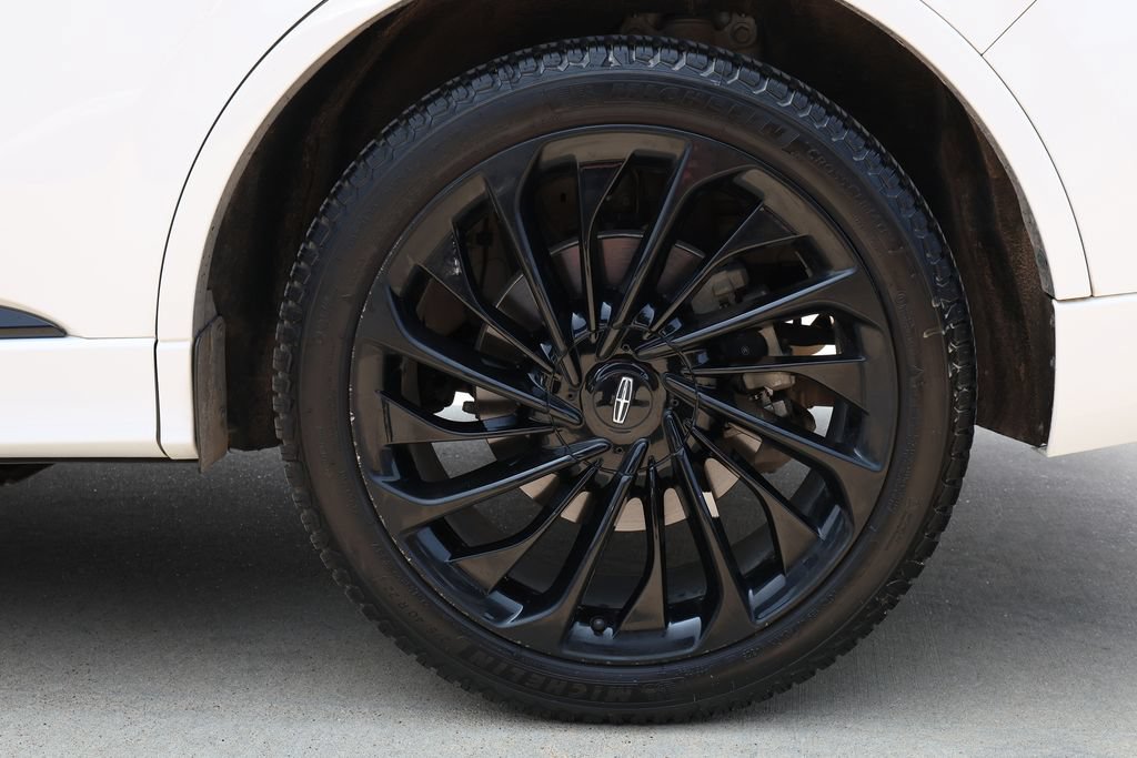 Used 2023 Lincoln Aviator Reserve w/ Equipment Group 201A AWD/4WD image 9