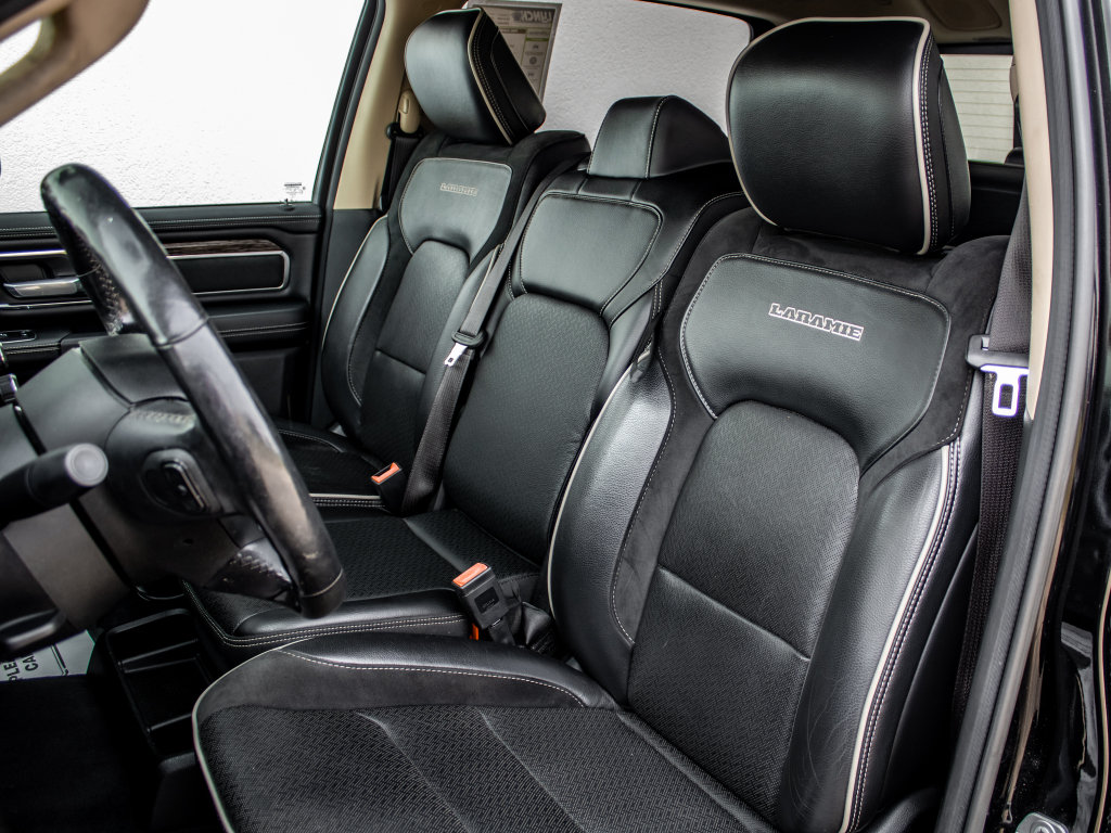 Used 2019 RAM 1500 Laramie AWD/4WD image 23