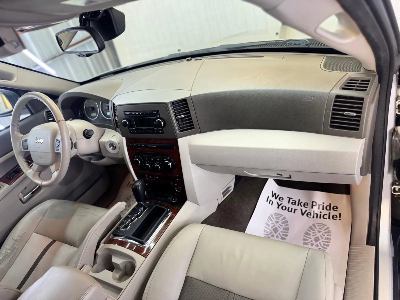 Used 2007 Jeep Grand Cherokee Limited image 37