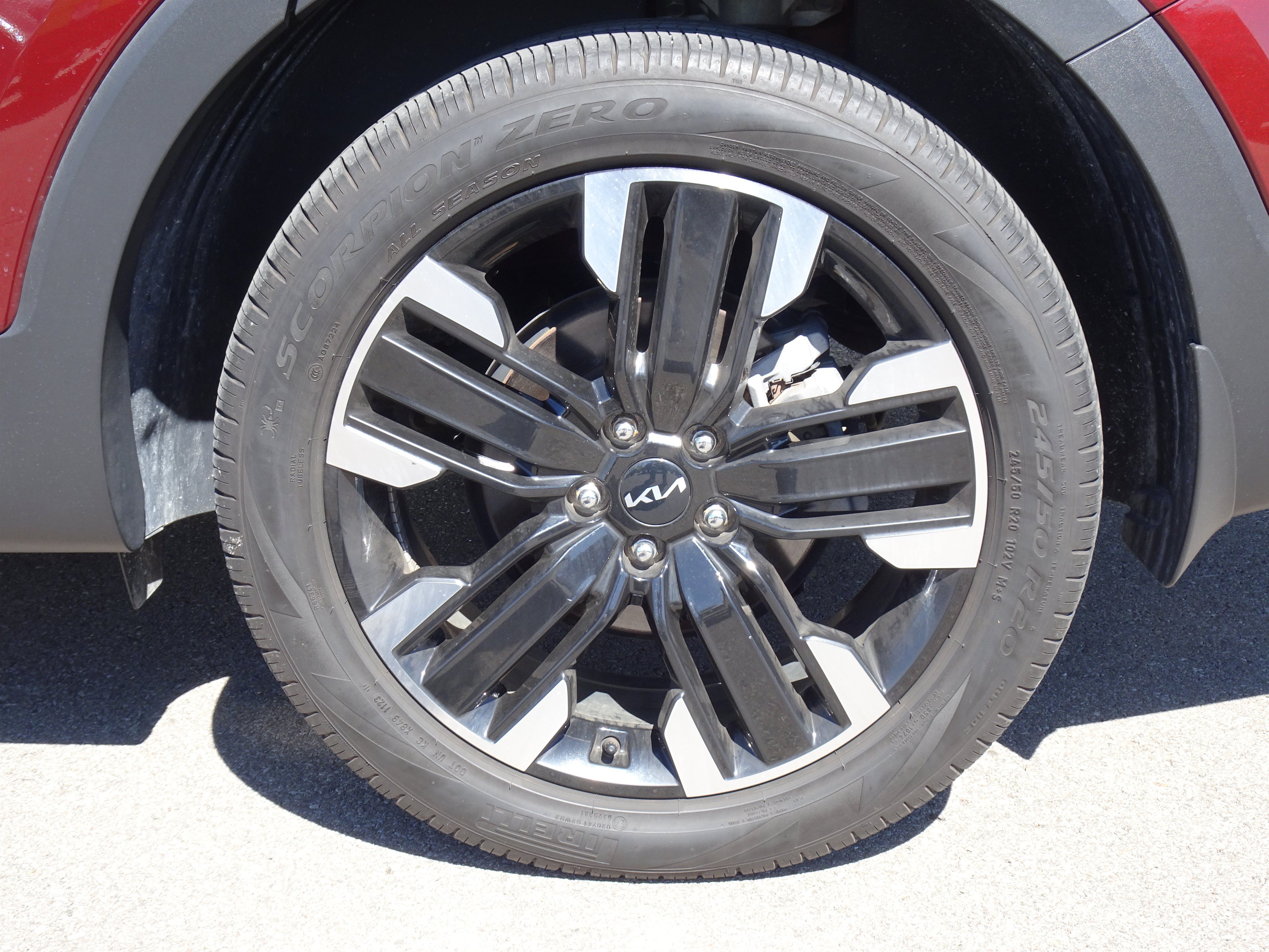 Used 2023 Kia Telluride SX FWD image 29