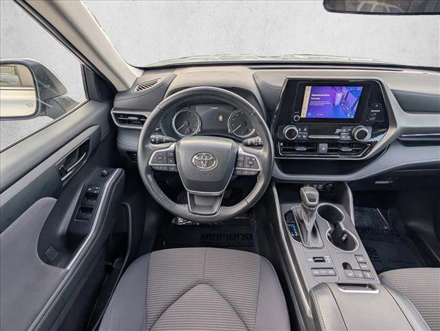 Used 2023 Toyota Highlander LE image 10