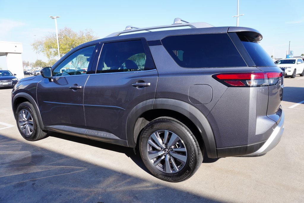 Used 2023 Nissan Pathfinder SL image 4