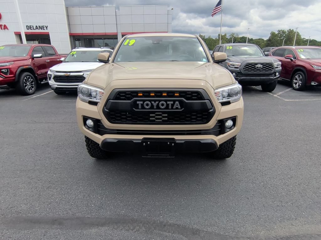 Used 2019 Toyota Tacoma TRD Off-Road AWD/4WD image 3