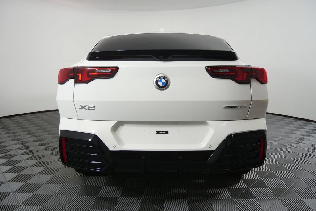 Used 2026 BMW X2 xDrive28i w/ Technology Package AWD/4WD image 4