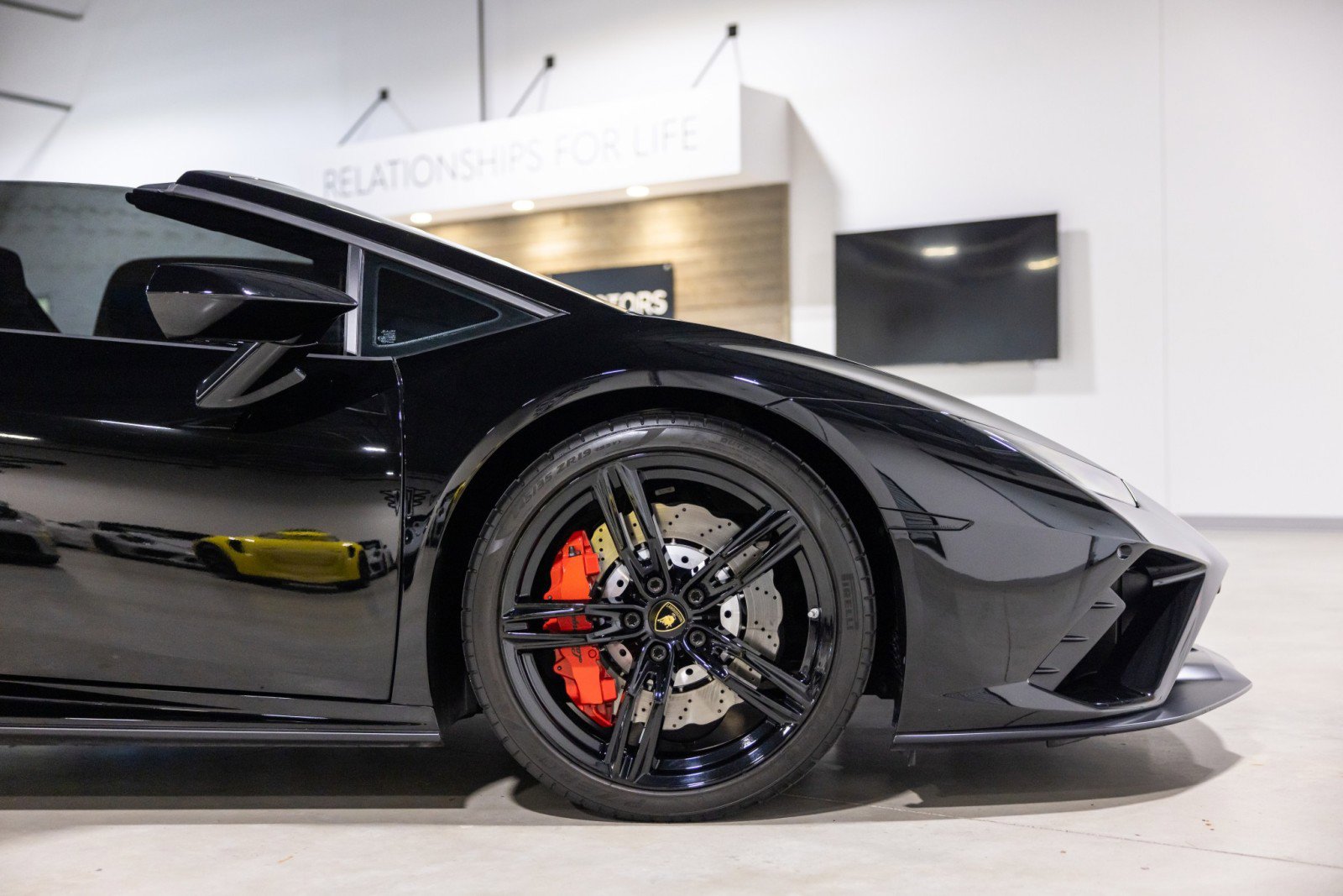 Used 2020 Lamborghini Huracan EVO image 23