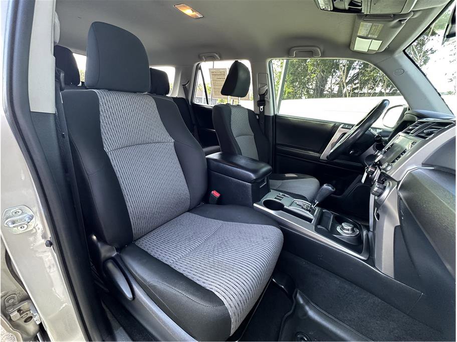 Used 2021 Toyota 4Runner SR5 AWD/4WD image 4