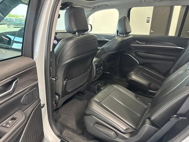 Used 2023 Jeep Grand Cherokee L Limited w/ Trailer Tow Group (B) AWD/4WD image 24
