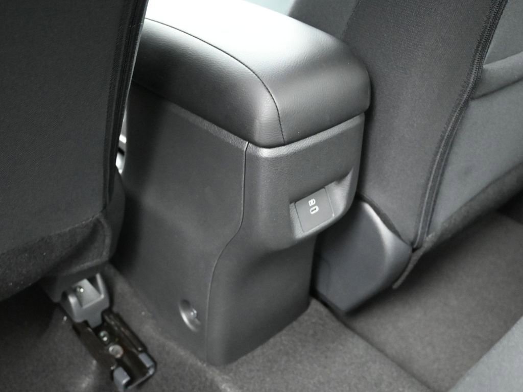 New 2025 Nissan Versa SR w/ Trunk Package FWD image 26