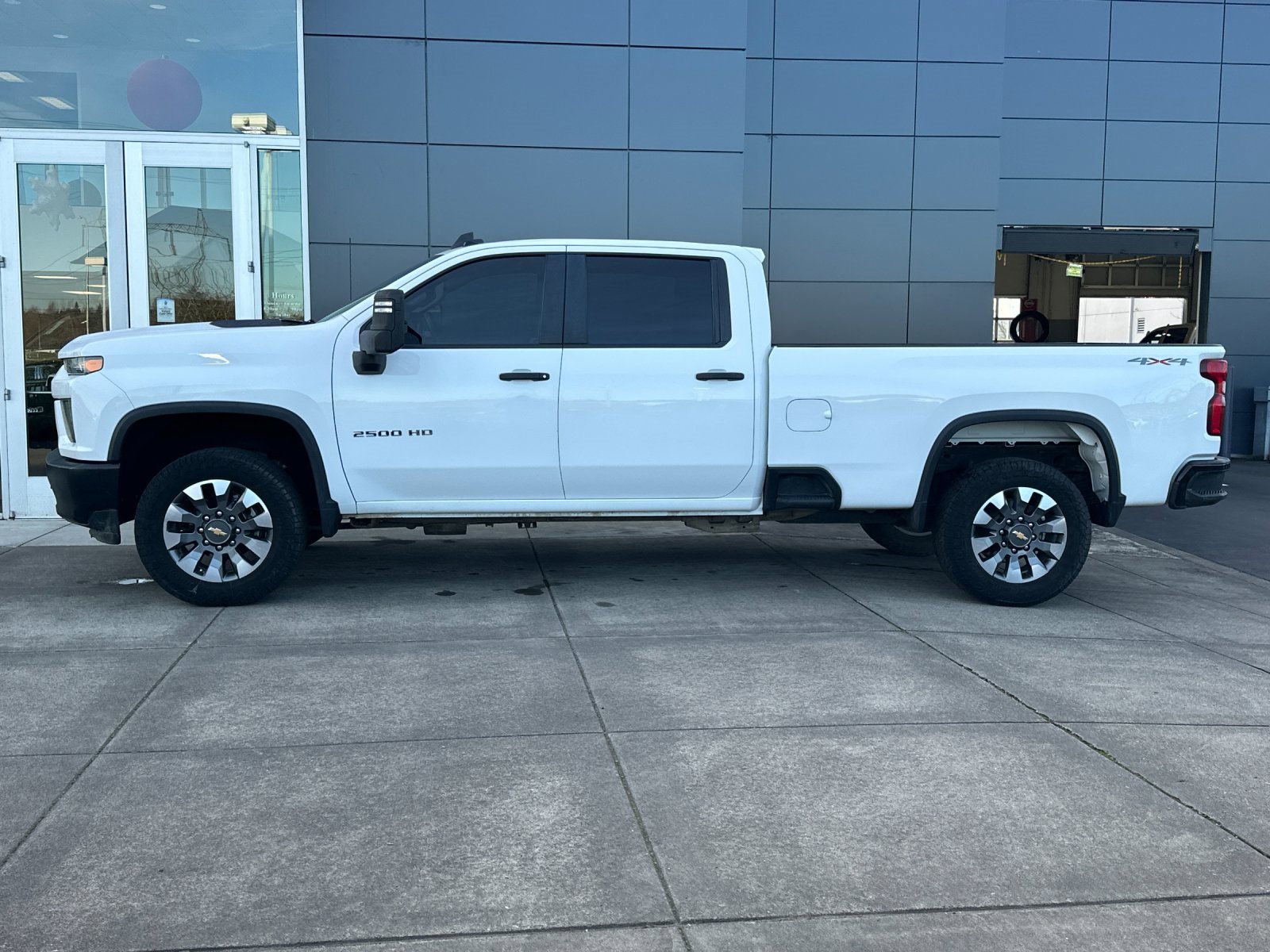 Used 2021 Chevrolet Silverado 2500 Custom w/ Custom Value Package image 6