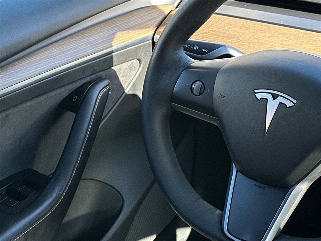 Used 2022 Tesla Model 3 image 16