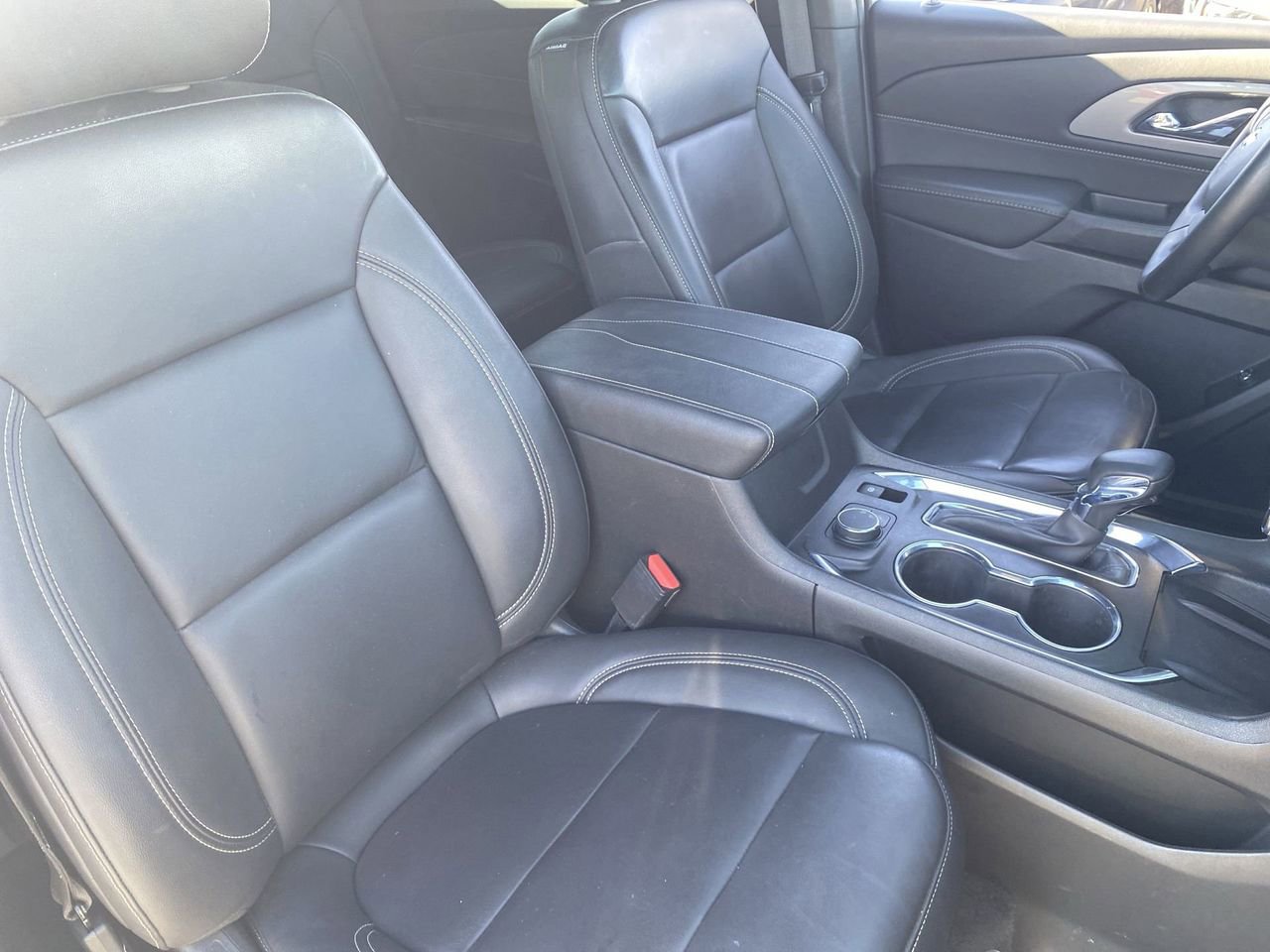 Used 2023 Chevrolet Traverse LT w/ LT Premium Package FWD image 10