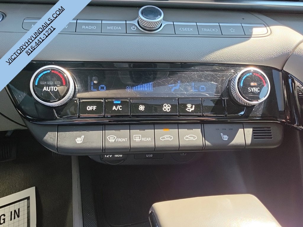 Used 2025 Hyundai Elantra SEL FWD image 18