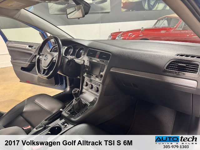 Used 2017 Volkswagen Golf Alltrack SE image 32