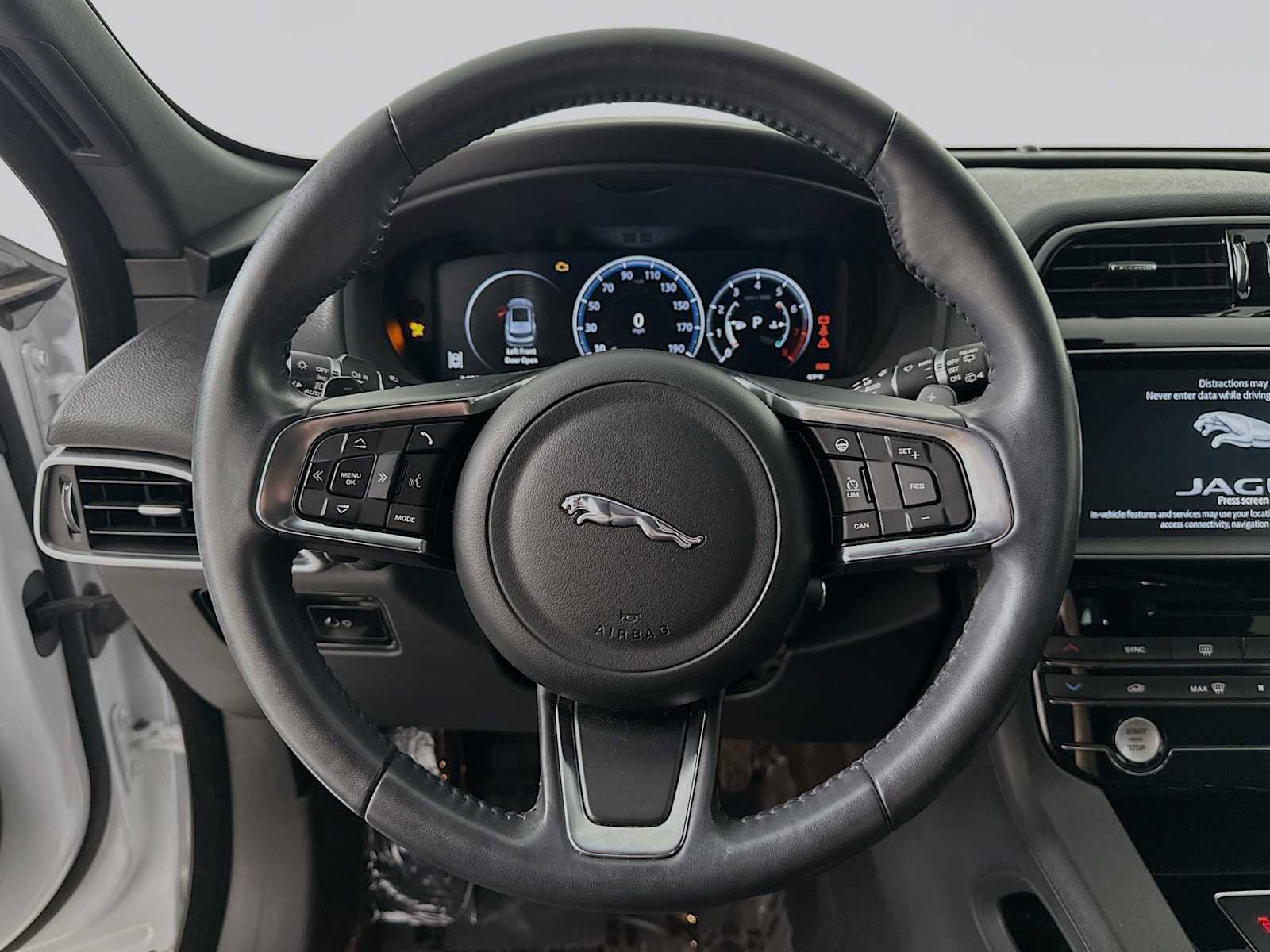 Used 2018 Jaguar F-PACE Prestige AWD/4WD image 15
