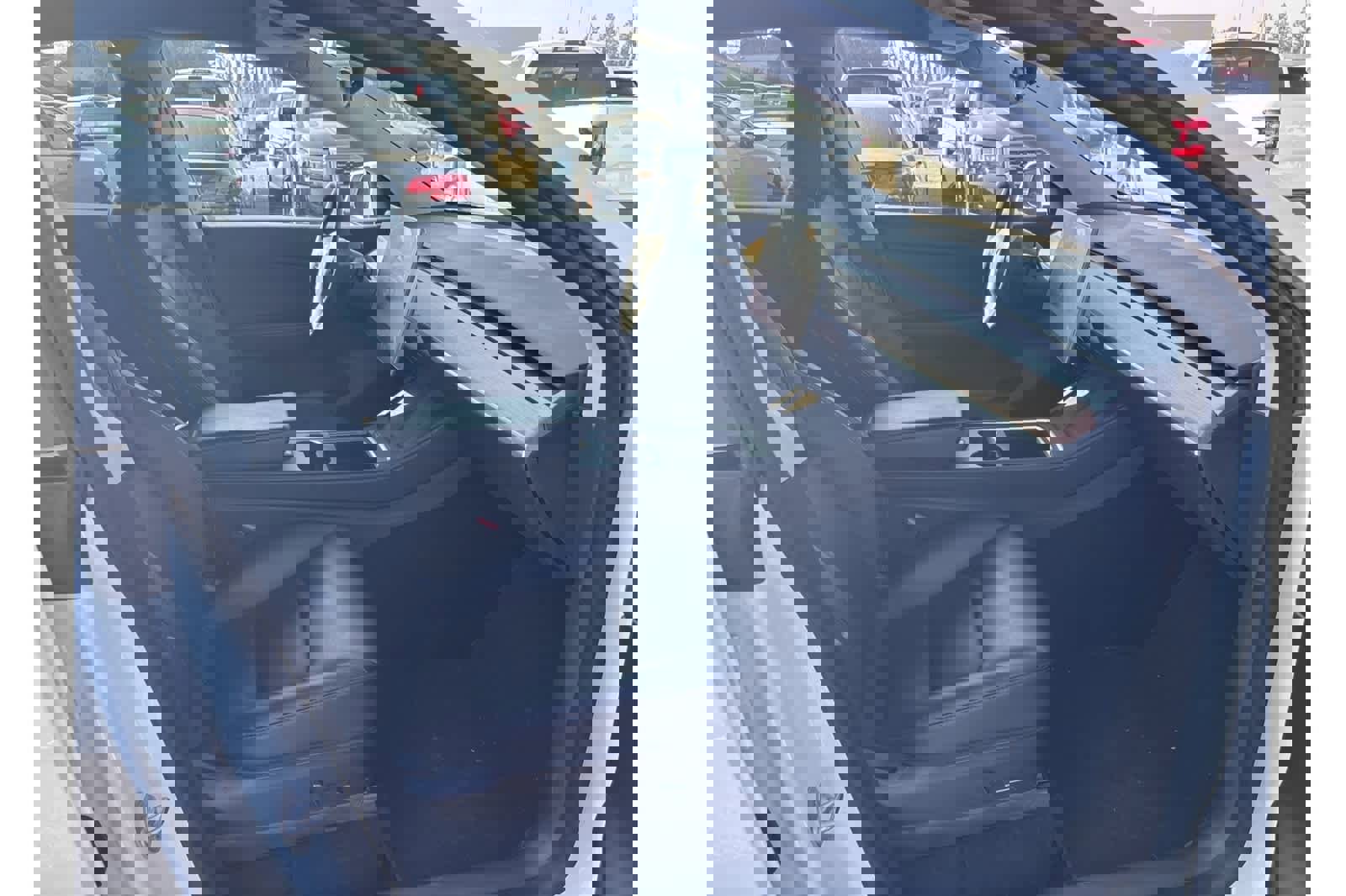 Used 2022 Tesla Model Y Long Range image 12