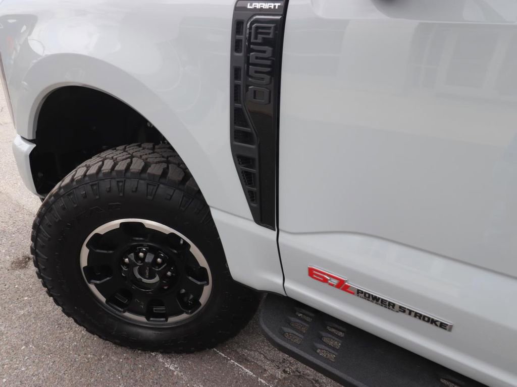 New 2026 Ford F250 Lariat w/ Tremor Off-Road Package image 4