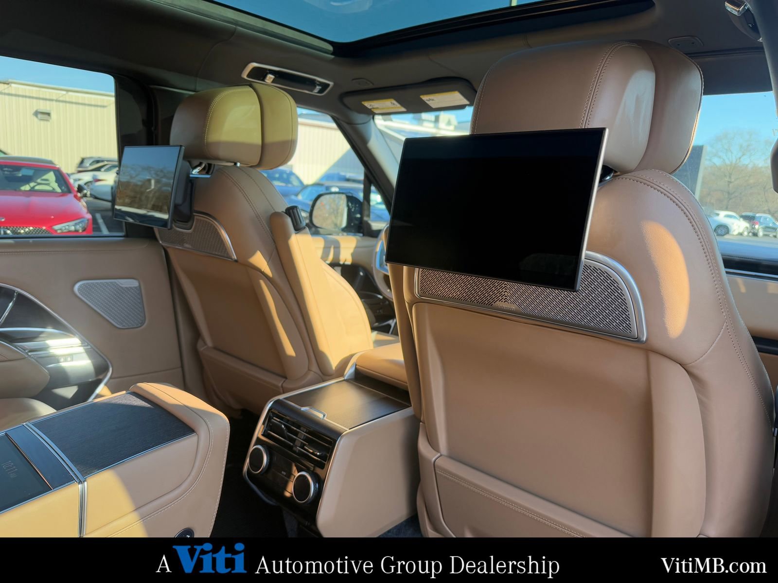 Used 2025 Land Rover Range Rover Long Wheelbase Autobiography image 27