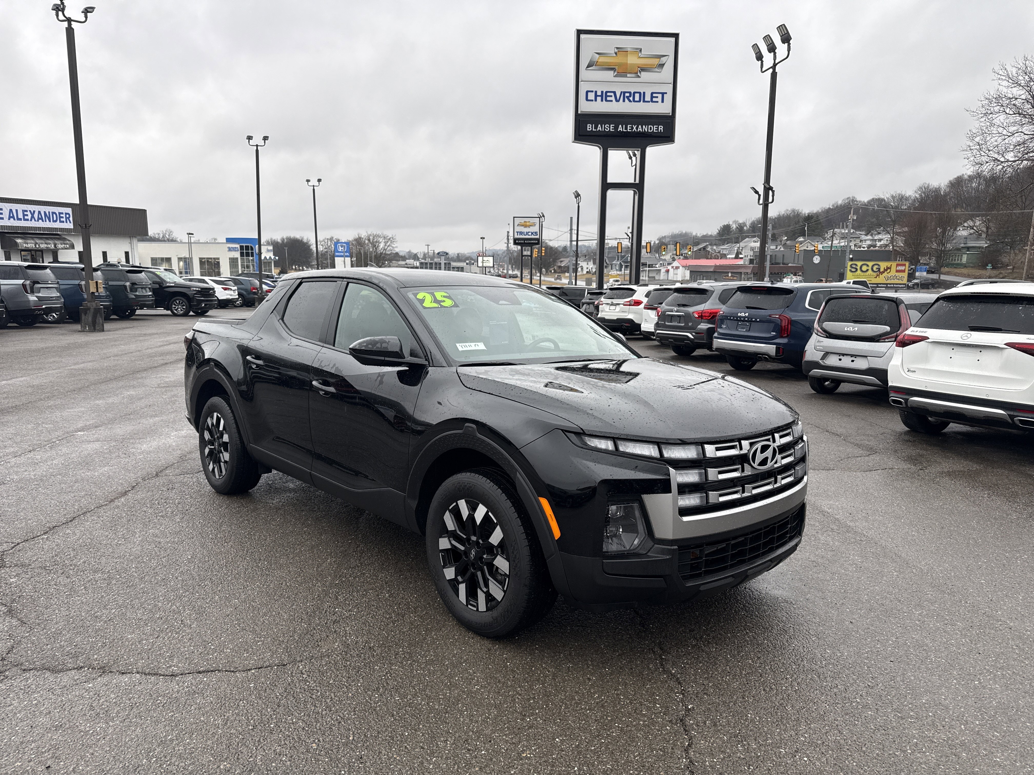 Certified 2025 Hyundai Santa Cruz SE video 1