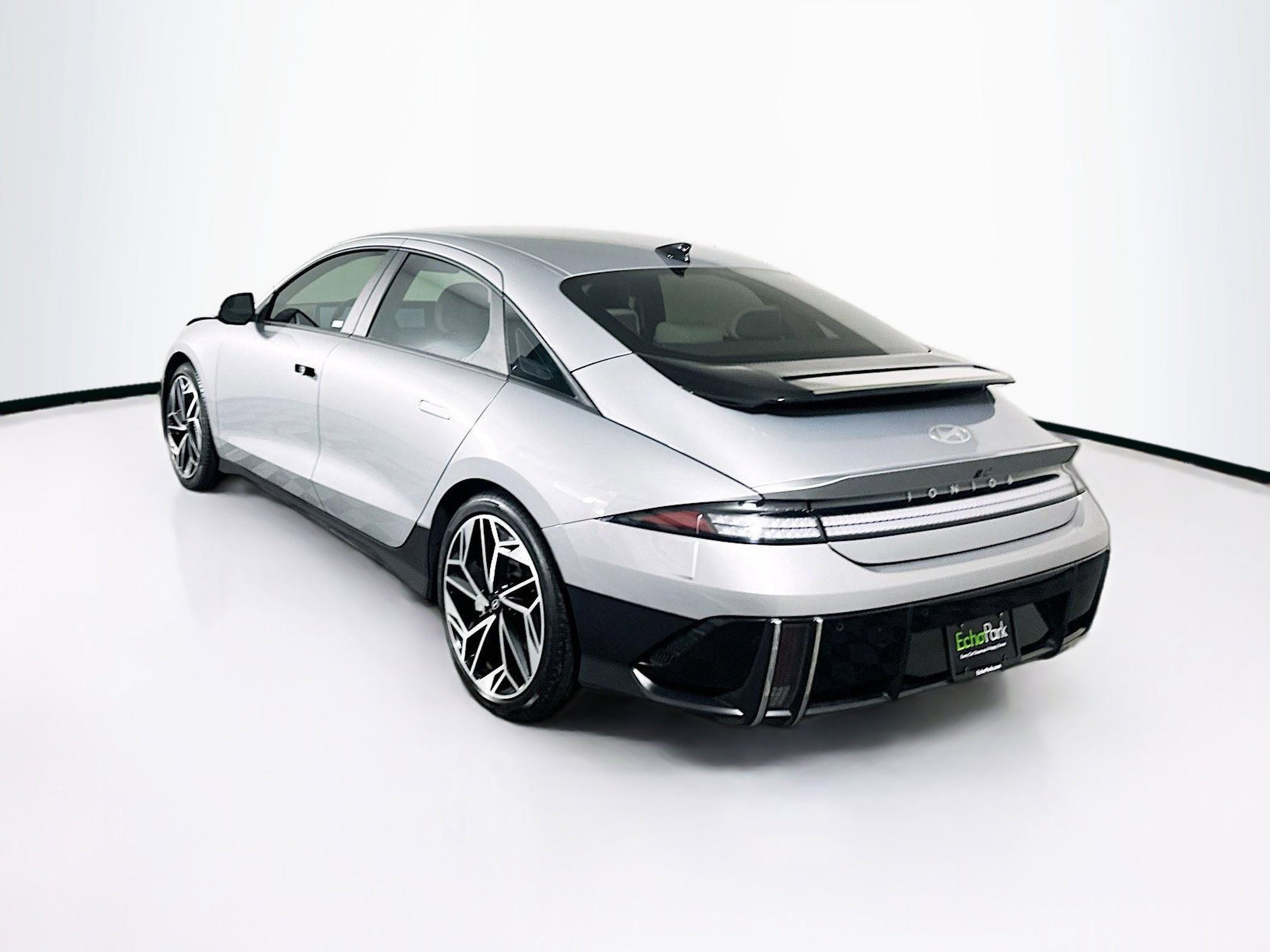 Used 2023 Hyundai Ioniq 6 SEL image 5