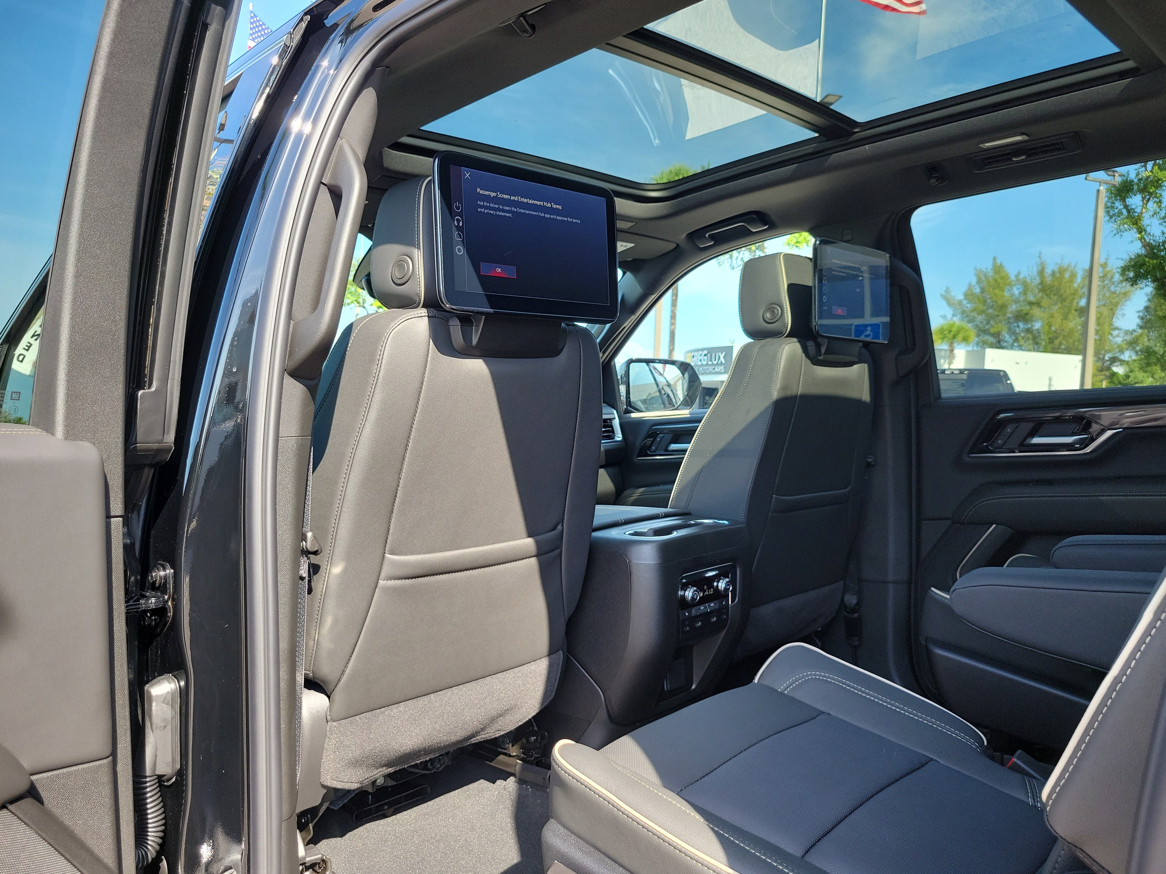 Used 2026 GMC Yukon XL Elevation w/ Elevation Premium Package RWD image 13