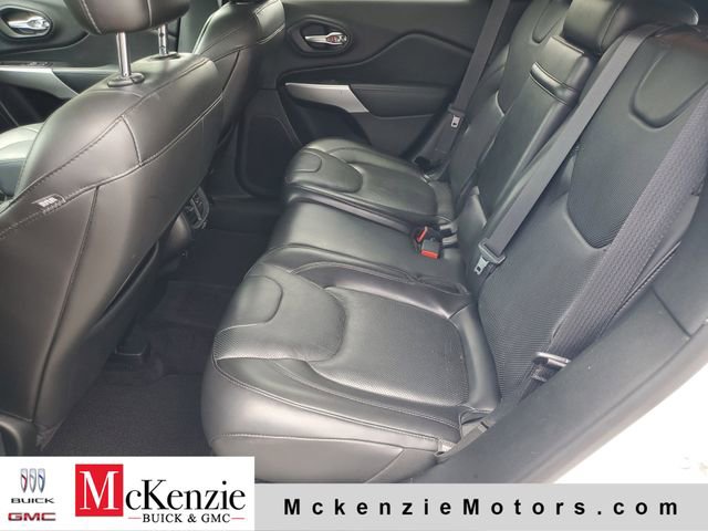 Used 2016 Jeep Cherokee Overland w/ Technology Group AWD/4WD image 21