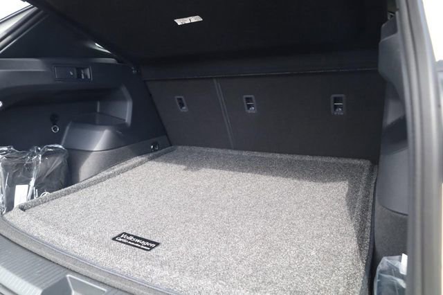 New 2026 Volkswagen Tiguan SEL R-Line image 22