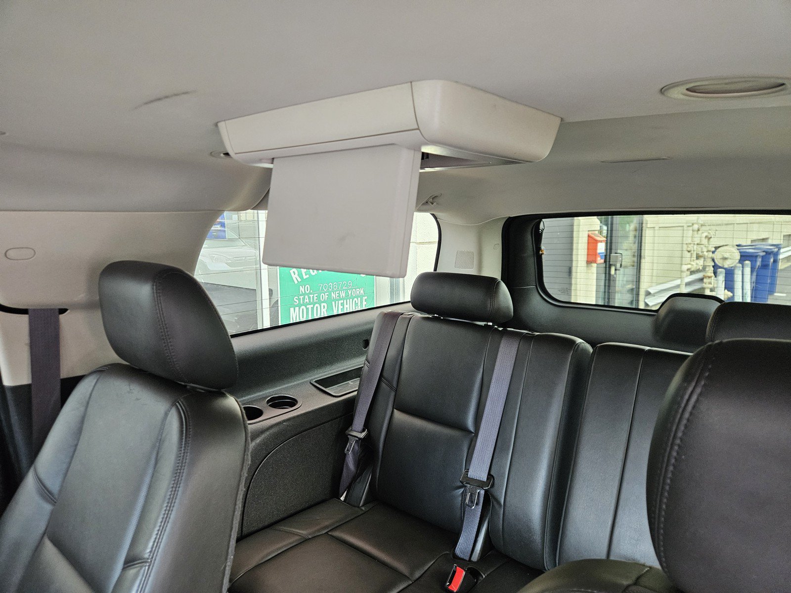 Used 2013 Cadillac Escalade ESV Luxury AWD/4WD image 25