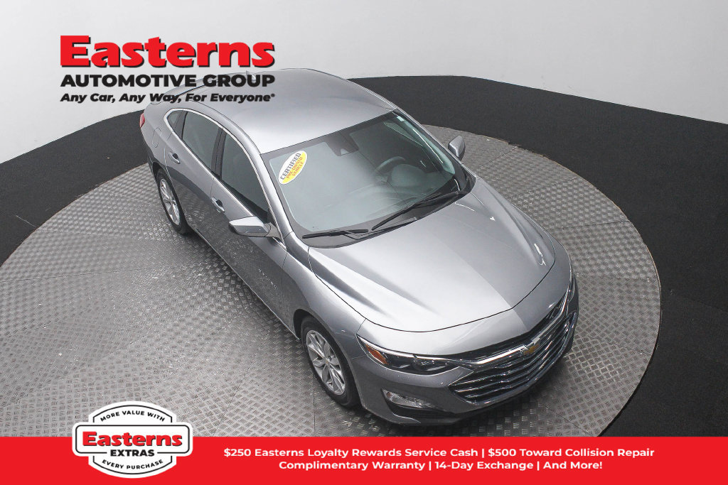 Used 2025 Chevrolet Malibu LT FWD image 4