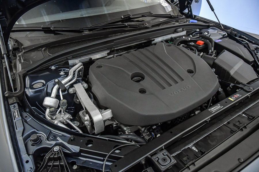 New 2026 Volvo V60 B5 Cross Country Plus w/ Climate Package image 27