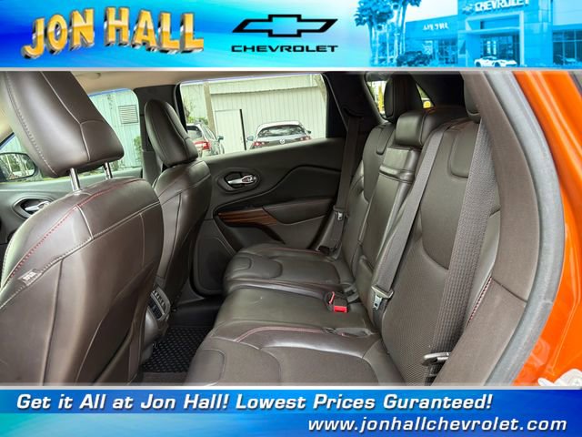 Used 2015 Jeep Cherokee Trailhawk w/ Comfort/Convenience Group AWD/4WD image 23