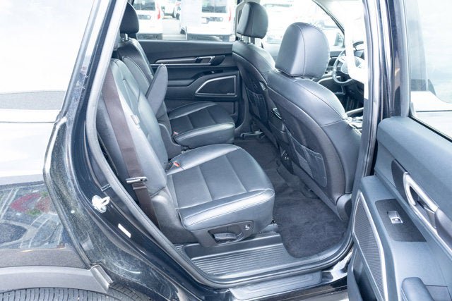 Used 2025 Kia Telluride S FWD image 39
